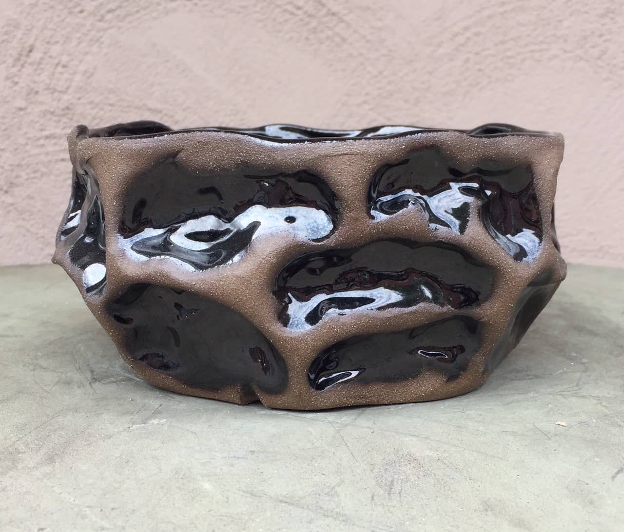 6" Black Wave Planter