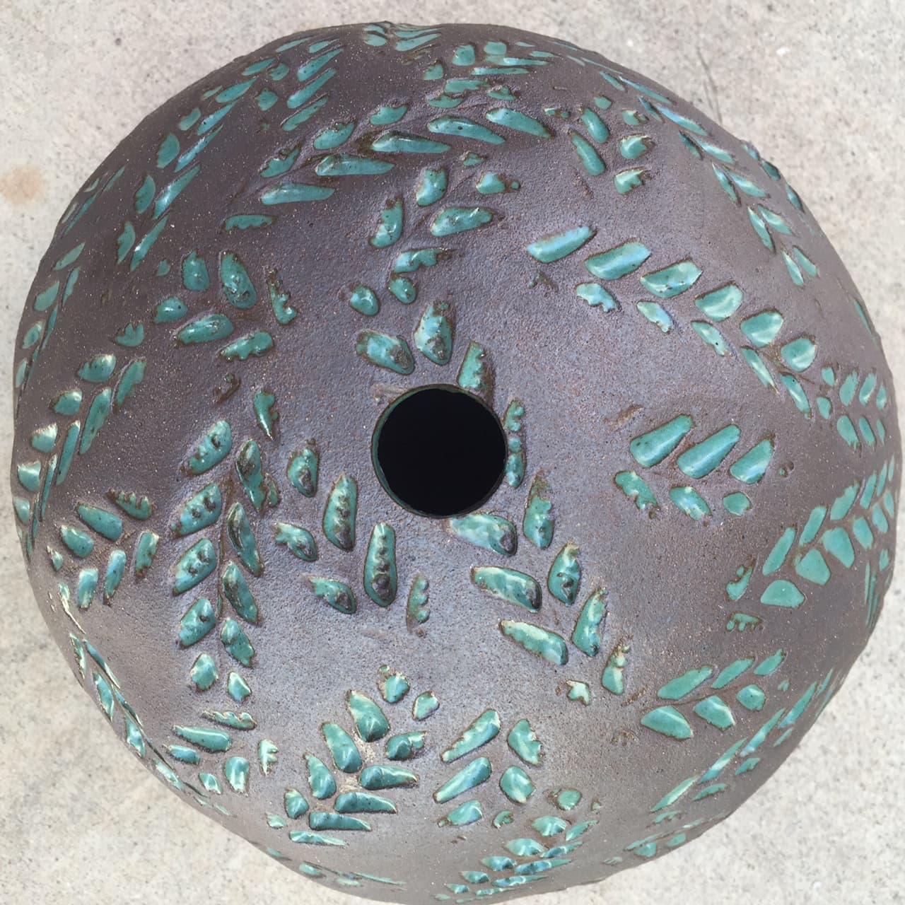 9" Azure Leaf Hanging Planter - Image 2