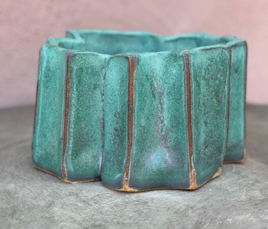 8" Matte Green Extruded Planter