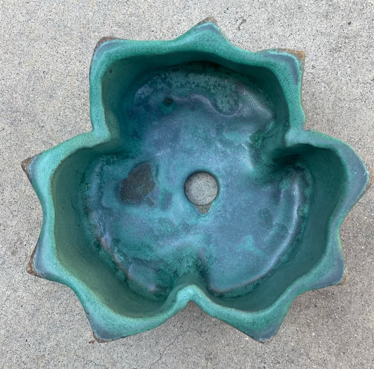 6" Matte Green Extruded Planter - Image 2