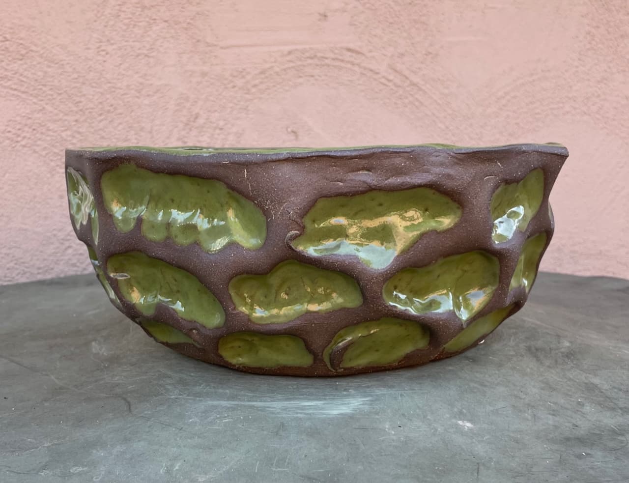 9" Avocado Wave Planter
