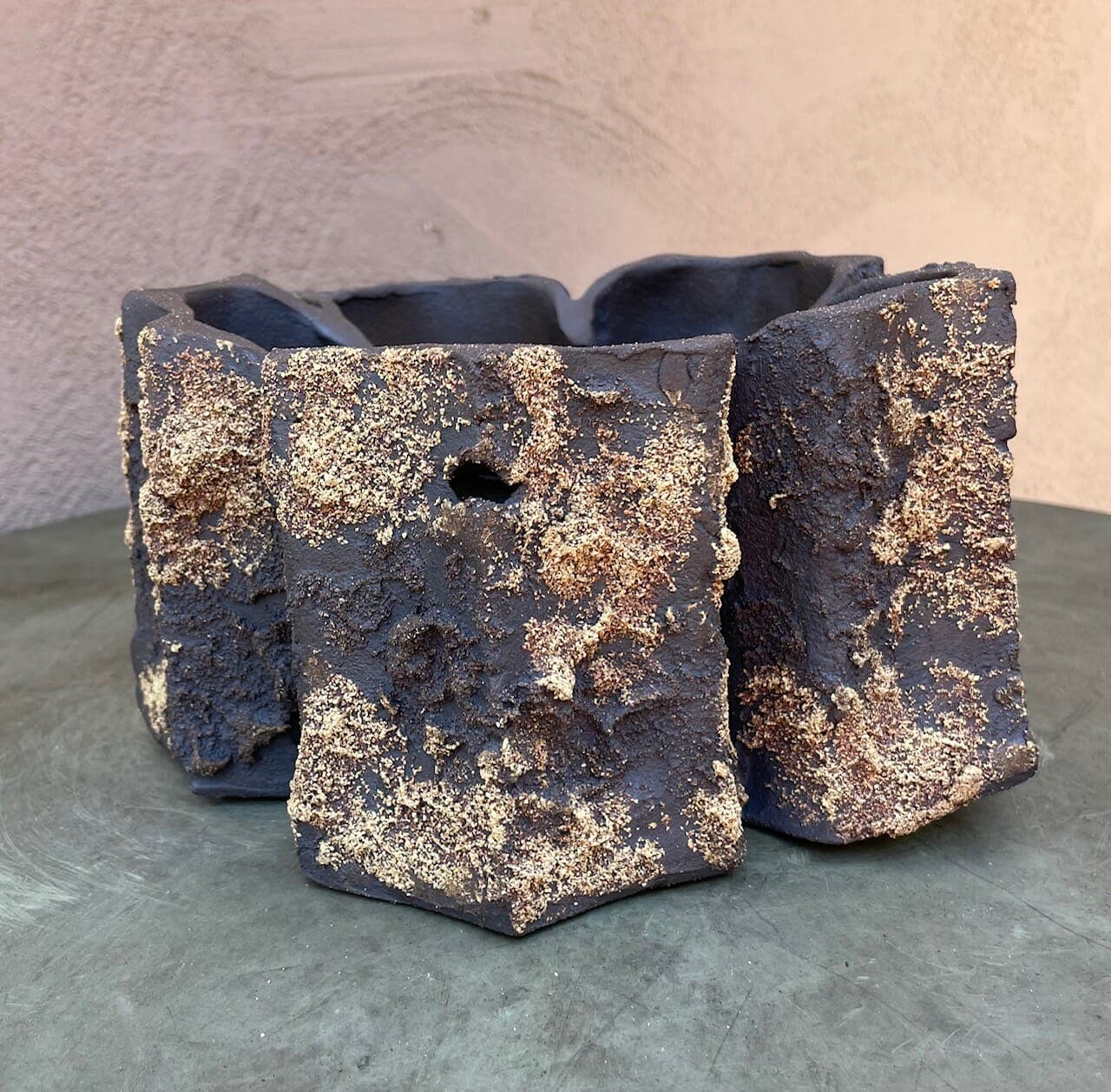 9" Borrego Extruded Planter