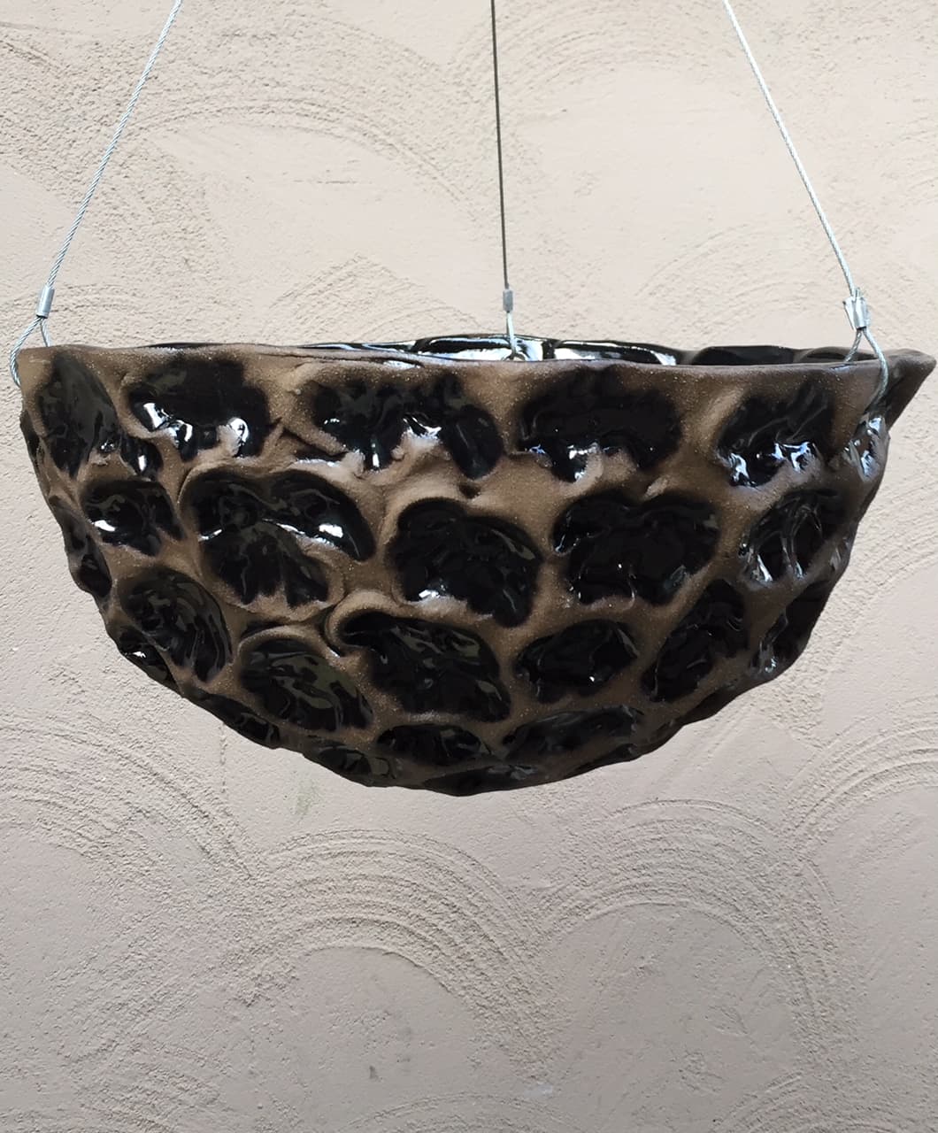 12" Black Wave Hanging Planter