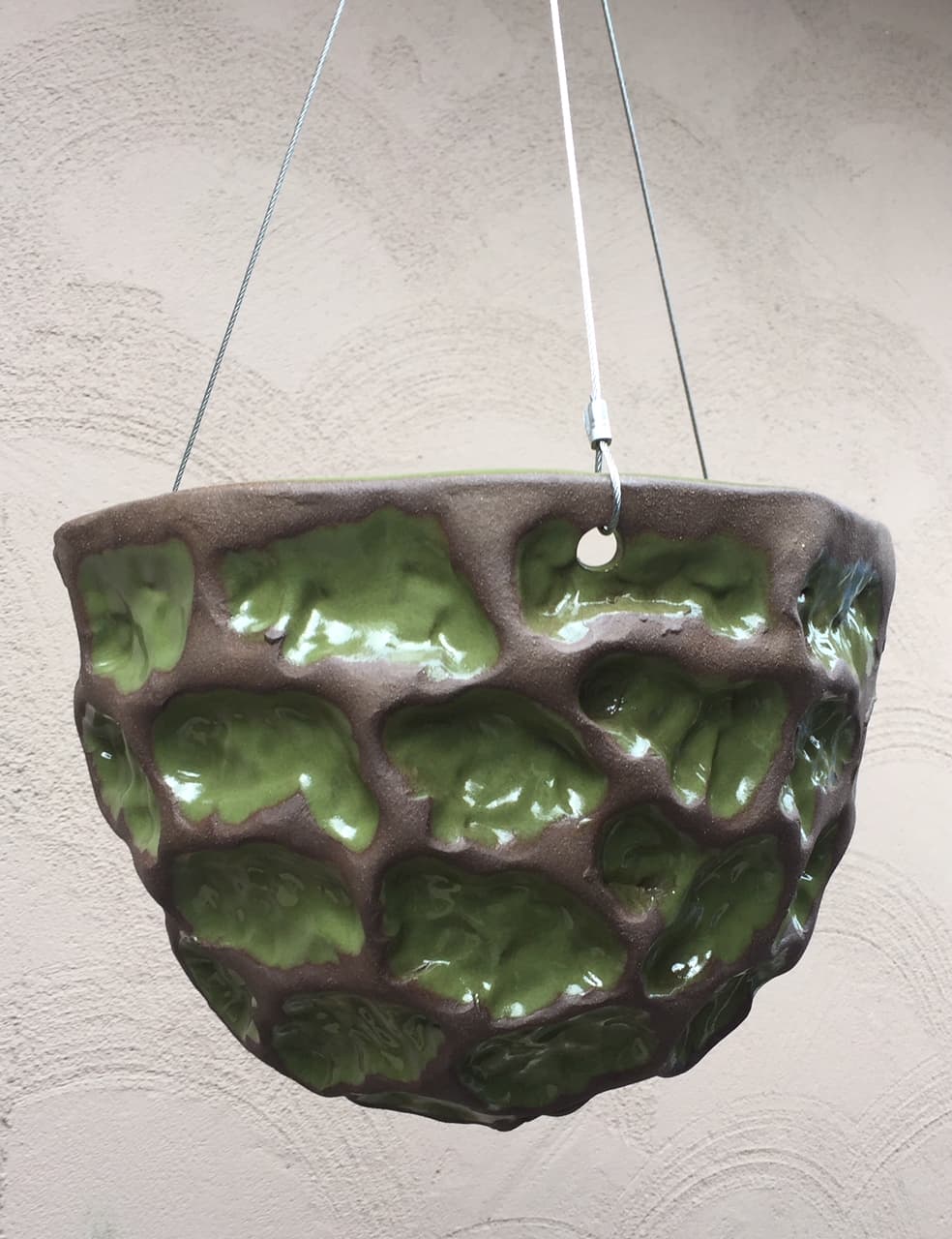 9" Avocado Wave Hanging Planter